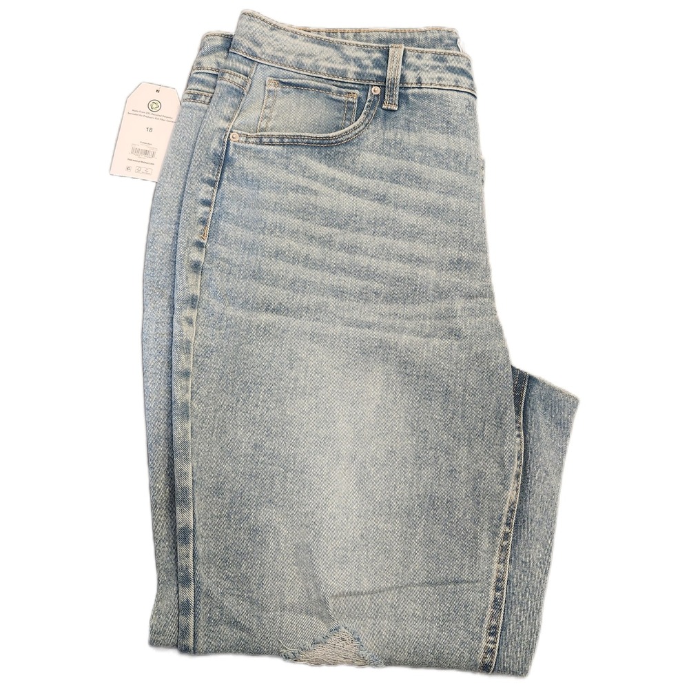 Time and Tru Womens Mom Jean Light Wash High Rise Distressed Denim Size 18 NWT
